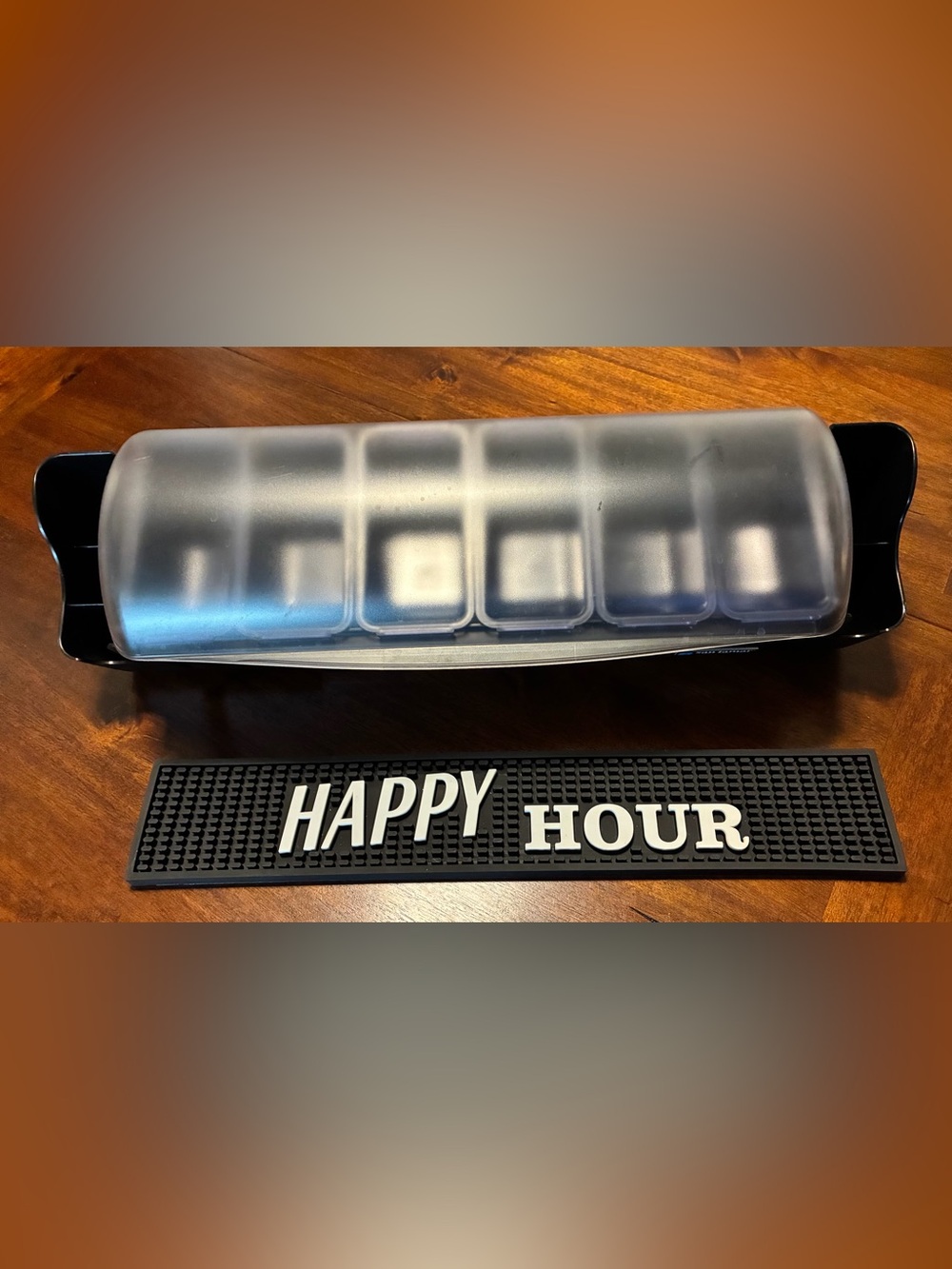 San Jamar The Dome Garnish Condiment Center & Happy Hour Bar Spill Mat BundleSet